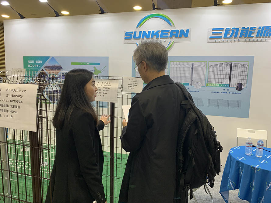 Solar power fence